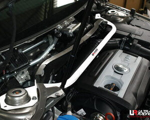 Ultra Racing Skoda Superb B6 Front Strut Brace