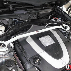 Ultra Racing Mercedes S Class (W221) Front Strut Brace