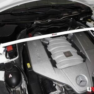 Ultra Racing Mercedes C Class (W204) C63 AMG Front Strut Brace