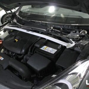 Ultra Racing Hyundai i40 Front Strut Brace