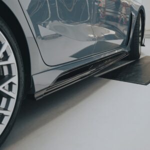 FUTURE DESIGN - AUDI RS3 8Y DRY CARBON FIBRE SIDE SKIRTS