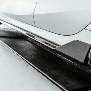 FUTURE DESIGN - BMW 1 SERIES F40 DRY CARBON FIBRE SIDE SKIRTS