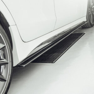 FUTURE DESIGN - MERCEDES BENZ CLS W257 DRY CARBON FIBRE SIDE SKIRTS