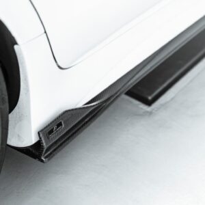 FUTURE DESIGN - MERCEDES BENZ CLS W257 DRY CARBON FIBRE SIDE SKIRTS GTS STYLE