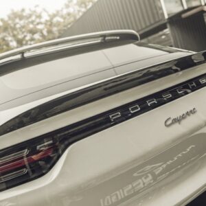 FUTURE DESIGN - PORSCHE CAYENNE COUPE 9Y3 DRY CARBON FIBRE SPOILER V2