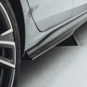 FUTURE DESIGN - VOLKSWAGEN GOLF MK8 GTI / R LINE CARBON FIBRE SIDE SKIRTS