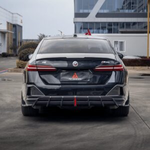 AE DESIGN - BMW I5 M60 G60 DRY CARBON LED REAR DIFFUSER